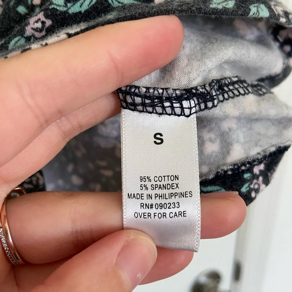 Nollie‎ women’s floral cutout crop top — small - Picture 5 of 7